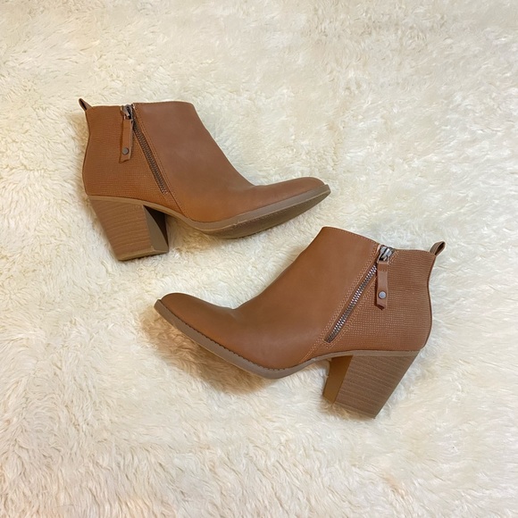 Universal Thread Shoes Ankle Boots 3 Inch Heel Poshmark